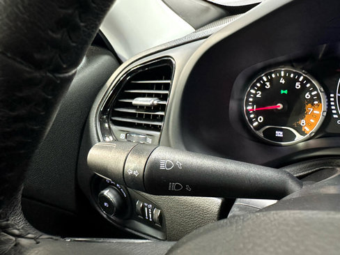 Used 2018 Jeep Renegade Altitude image 36