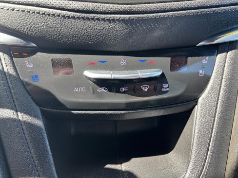 Used 2023 Cadillac XT5 Premium Luxury image 14