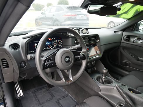 Used 2024 Nissan Z Sport w/ Floor Mat Package image 17