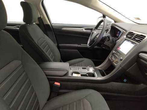 Used 2019 Ford Fusion SE image 21
