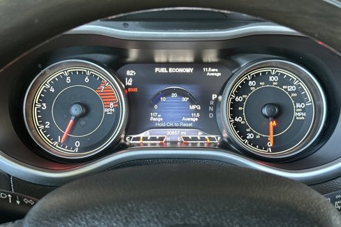 Used 2017 Jeep Cherokee Overland w/ Technology Group image 26