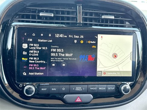 Used 2025 Kia Soul EX image 16
