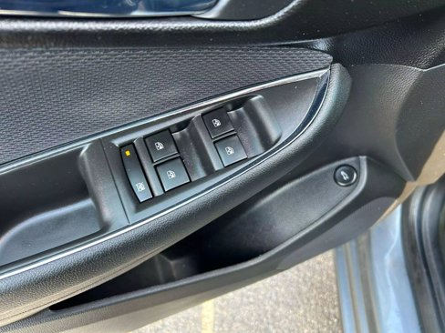 Used 2019 Chevrolet Cruze LT image 21