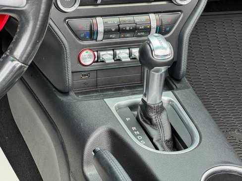 Used 2020 Ford Mustang Premium image 14