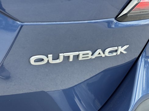 Used 2021 Subaru Outback Limited image 11