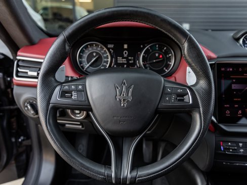 Used 2023 Maserati Ghibli Modena image 29