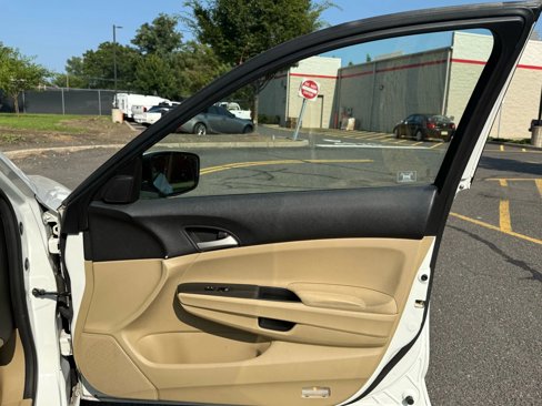 Used 2012 Honda Accord SE image 26