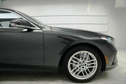 Used 2024 BMW 530i xDrive w/ Premium Package image 21