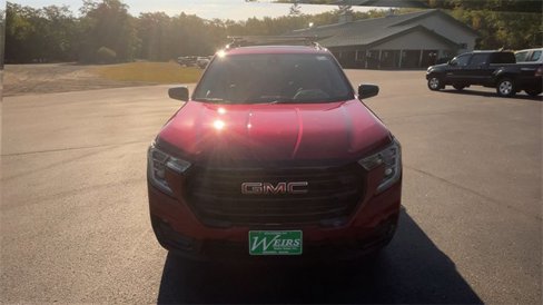 Certified 2023 GMC Terrain SLT w/ Infotainment Package II image 3