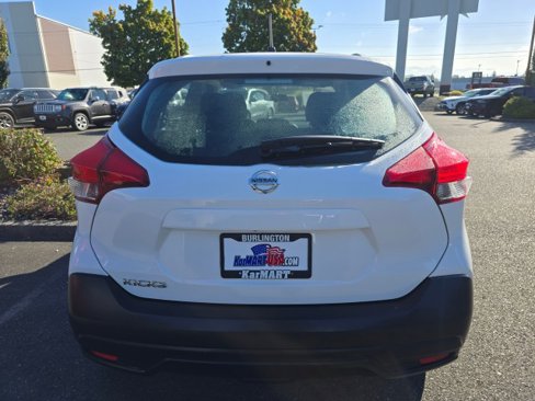 Used 2018 Nissan Kicks S image 5