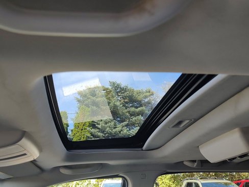 Used 2010 Dodge Journey R/T w/ Flexible Seating Group image 5