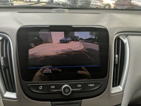 Used 2019 Chevrolet Malibu LS image 8