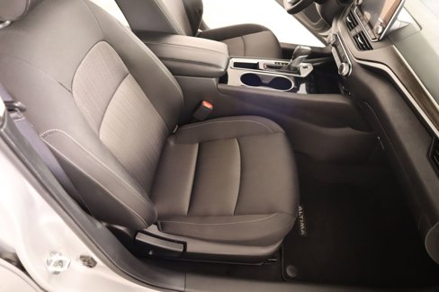 Used 2024 Nissan Altima 2.5 SV image 12