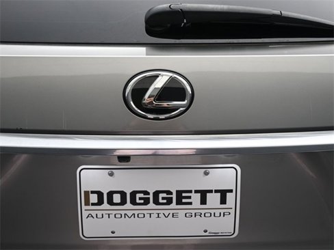 Used 2019 Lexus RX 350L FWD w/ Accessory Package image 16