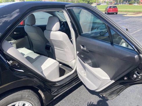 Used 2013 Toyota Camry LE image 21
