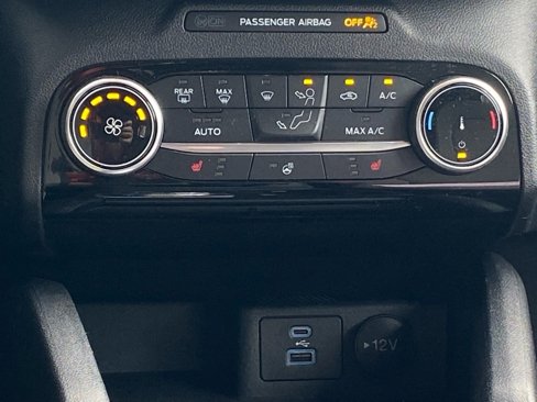 Certified 2022 Ford Escape SE w/ Cold Weather Package image 11
