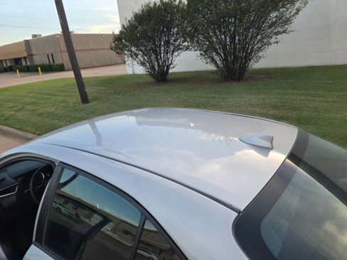 Used 2021 Toyota Corolla LE image 8