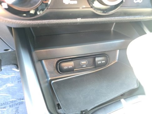 Used 2025 Kia Soul LX w/ LX Technology Package image 18
