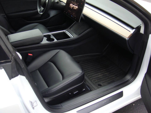 Used 2023 Tesla Model 3 Standard Range image 15