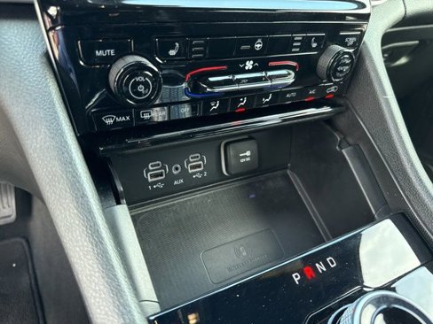Used 2023 Jeep Grand Cherokee L Altitude image 8