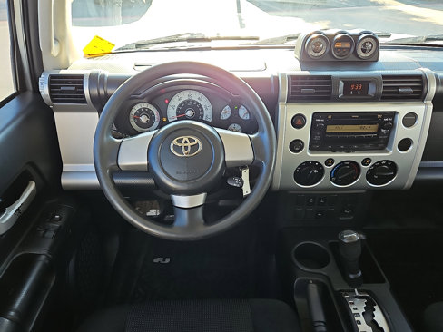 Used 2008 Toyota FJ Cruiser 4WD image 8