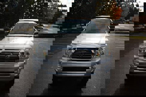 Used 2009 Toyota Tacoma 4x4 Access Cab V6 image 2