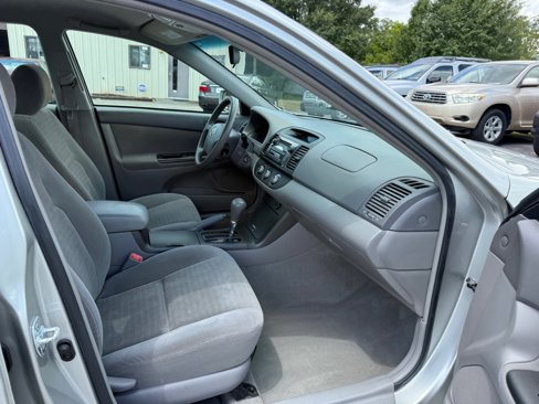 Used 2005 Toyota Camry LE image 13