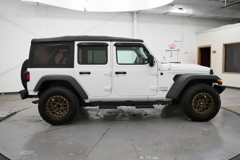 Used 2018 Jeep Wrangler Unlimited Sport S image 8