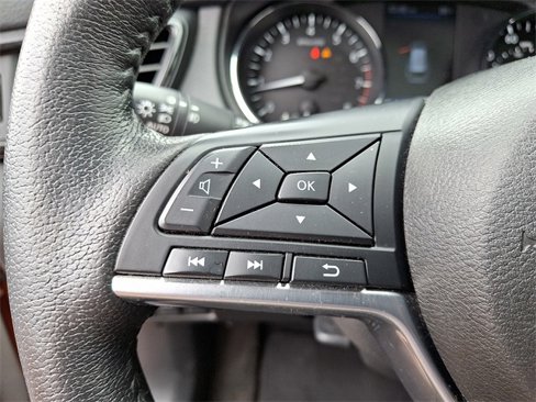 Used 2019 Nissan Rogue SL w/ Premium Package image 22