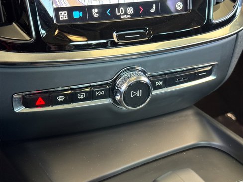 Certified 2025 Volvo S60 B5 Core image 19