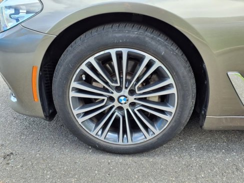 Used 2019 BMW 530i xDrive image 7