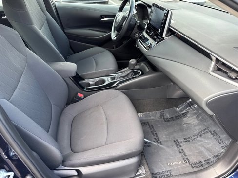 Used 2021 Toyota Corolla LE w/ Carpet Mat Package (TMS) image 17