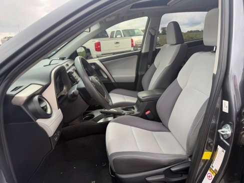 Used 2015 Toyota RAV4 XLE image 5