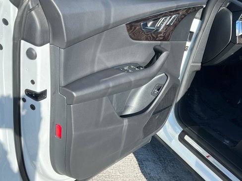 Used 2021 Audi Q8 Premium Plus w/ Premium Plus Package image 10