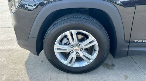 Certified 2024 GMC Terrain SLE image 32