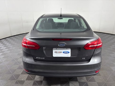 Used 2015 Ford Focus SE image 6