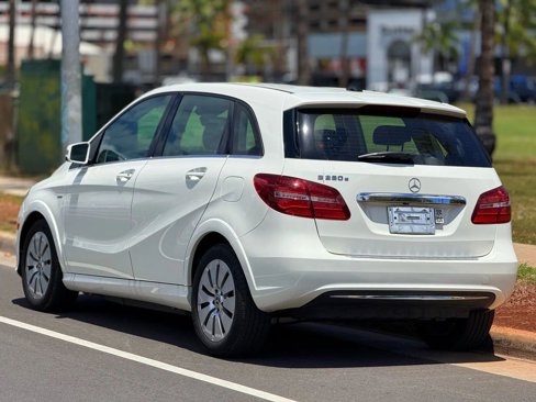 Used 2017 Mercedes-Benz B 250e image 3
