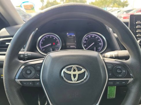 Used 2021 Toyota Camry LE image 22