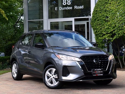 Used 2021 Nissan Kicks S image 2