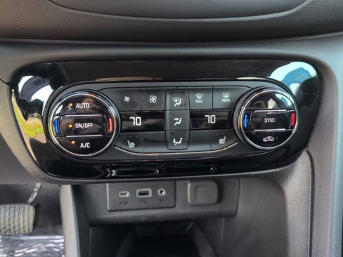 Used 2022 Buick Encore GX Select w/ Safety Package II image 20