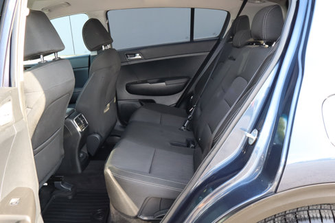 Used 2022 Kia Sportage LX image 8