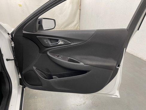Used 2018 Chevrolet Malibu LS image 8
