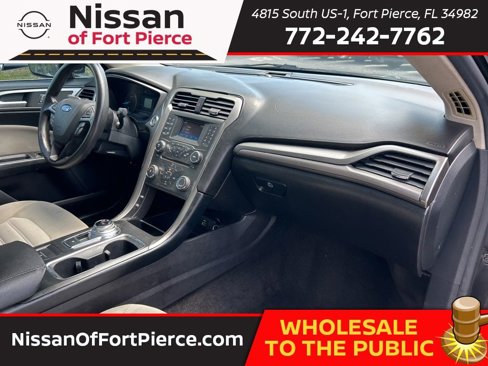 Used 2017 Ford Fusion S image 33