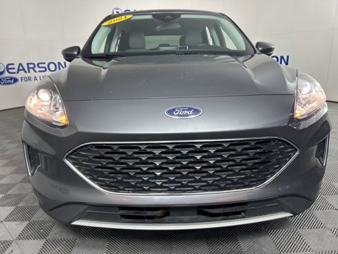 Used 2021 Ford Escape SE image 2