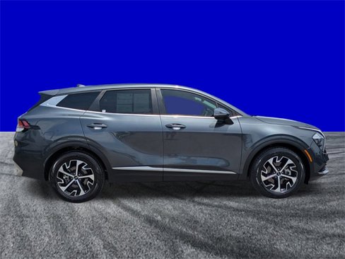 Used 2023 Kia Sportage EX image 3