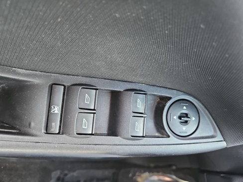 Used 2015 Ford Focus SE w/ SE Sport Package image 17