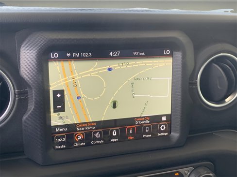 Used 2020 Jeep Wrangler Unlimited Sahara image 32