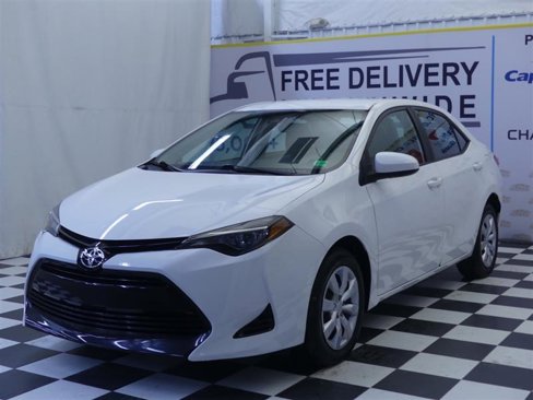Used 2018 Toyota Corolla LE image 4