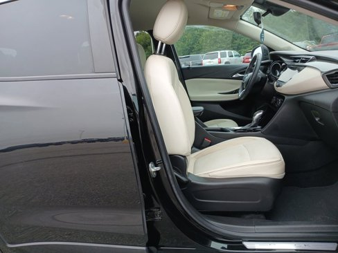 Certified 2022 Buick Encore GX Select w/ Sport Touring Package image 29