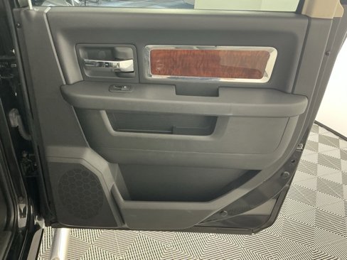 Used 2011 RAM 1500 Laramie image 11